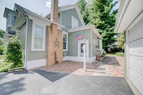 Exterior - 332 E Cherry St, Watseka, IL 60970 photo 8 of 25