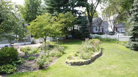 Exterior - 332 E Cherry St, Watseka, IL 60970 photo 17 of 25