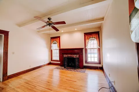 Living - 332 E Cherry St, Watseka, IL 60970 photo 8 of 9