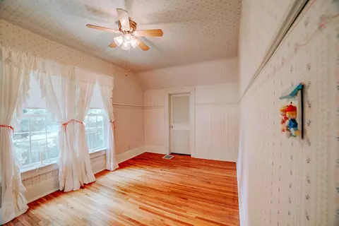 Bedroom - 332 E Cherry St, Watseka, IL 60970 photo 2 of 10