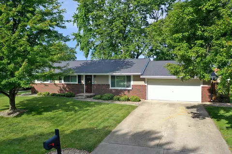203 N Bone Dr, Normal, IL 61761 photo 2