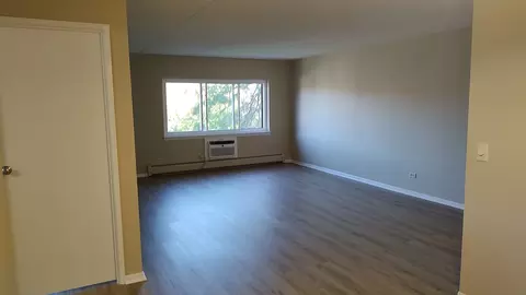 835 Pearson St #410, Des Plaines, IL 60016 photo 10