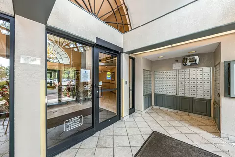 511 Aurora Ave #317, Naperville, IL 60540 photo 4