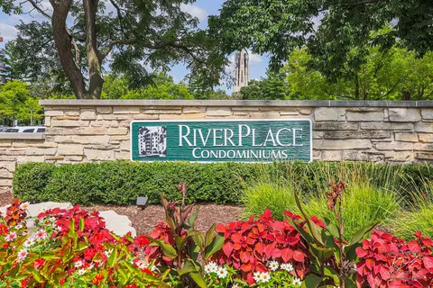 511 Aurora Ave #317, Naperville, IL 60540