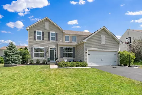 171 Ashton Ln, Crystal Lake, IL 60014