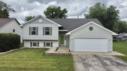 1035 Aspen Ct, Belvidere, IL 61008