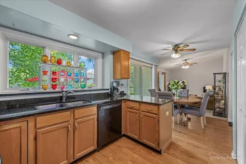 59 Jefferson Ln, Cary, IL 60013 photo 9
