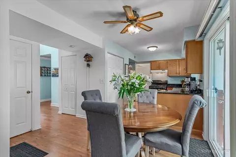 59 Jefferson Ln, Cary, IL 60013 photo 12