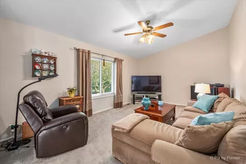59 Jefferson Ln, Cary, IL 60013 photo 16
