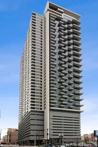 235 W Van Buren St #1809, Chicago, IL 60607