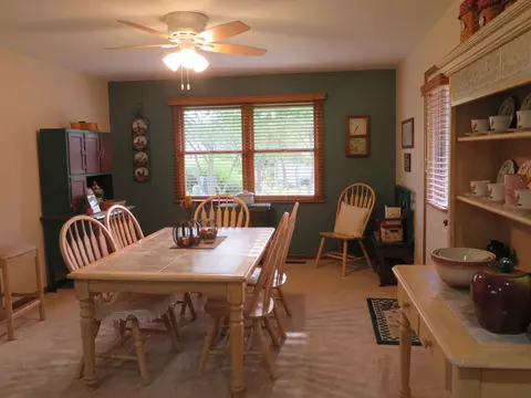 Dining - 2273 Beverly Dr, Morris, IL 60450 photo 3 of 4
