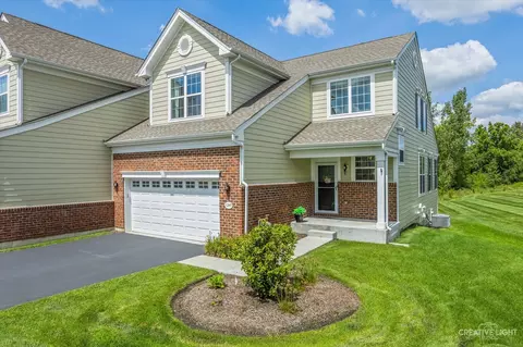 1207 Rockway Glen Ct, Elgin, IL 60124