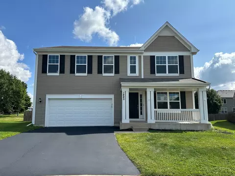 1445 Broadland Dr, Pingree Grove, IL 60140