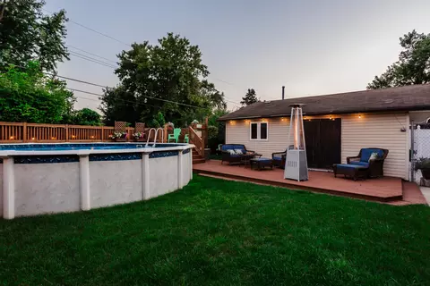 Exterior - 7707 W 80th St, Bridgeview, IL 60455 photo 4 of 8