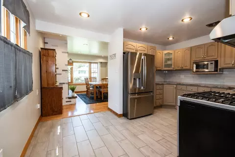 Entry Way - 7707 W 80th St, Bridgeview, IL 60455 photo 1 of 1