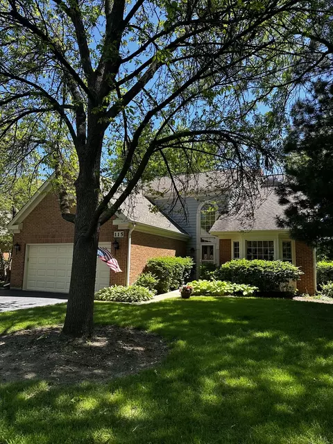 115 Rutgers Ct, Glenview, IL 60026