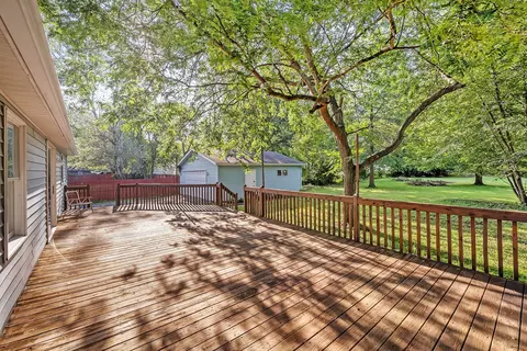 Exterior - 517 W Cermak Rd, Braidwood, IL 60408 photo 5 of 7