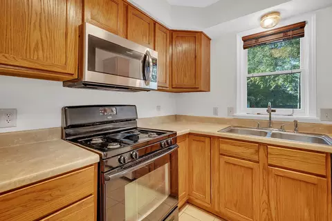 Kitchen - 517 W Cermak Rd, Braidwood, IL 60408 photo 4 of 5