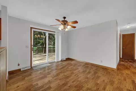 Living - 517 W Cermak Rd, Braidwood, IL 60408 photo 4 of 4