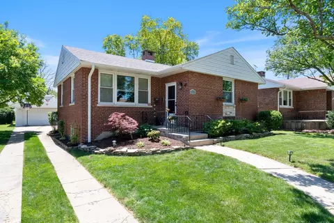 10339 Bond St, Westchester, IL 60154