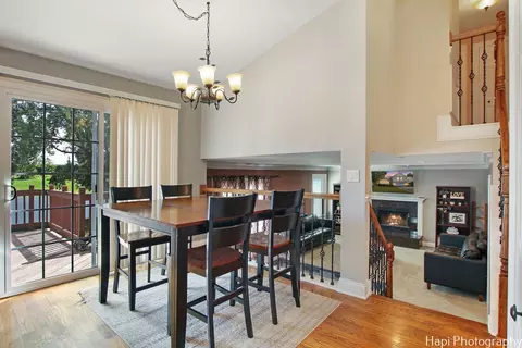 Dining - 1040 Trillium Ln, Bartlett, IL 60103 photo 2 of 2