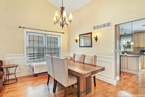 Dining - 1040 Trillium Ln, Bartlett, IL 60103 photo 1 of 2