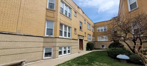6353 W Raven St #1B, Chicago, IL 60646
