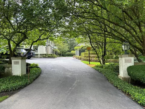 1360 Elm Tree Rd, Lake Forest, IL 60045