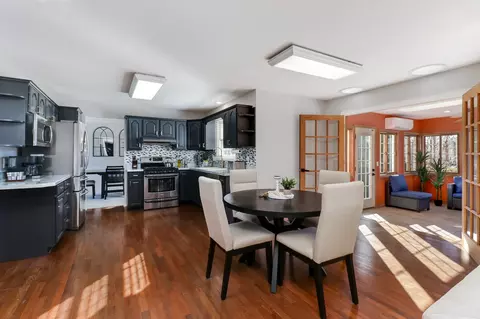 Dining - 506 Beacon Ct, Bloomington, IL 61704 photo 1 of 6