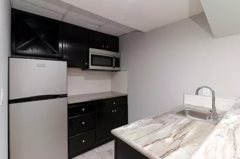 Kitchen - 506 Beacon Ct, Bloomington, IL 61704 photo 10 of 10