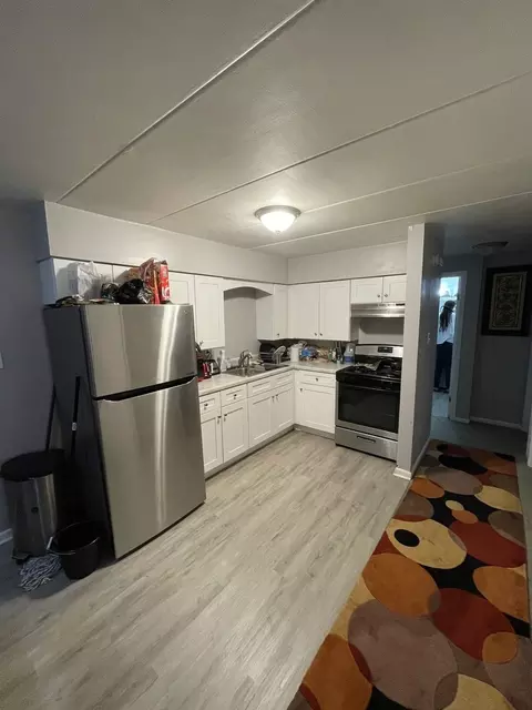 Kitchen - 18361 Glen Oak Ave #G, Lansing, IL 60438 photo 1 of 1