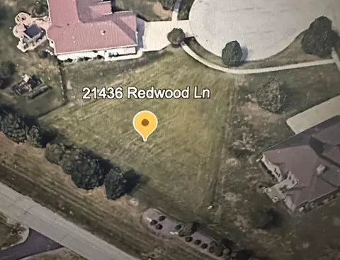 21436 S Redwood Ln, Shorewood, IL 60404
