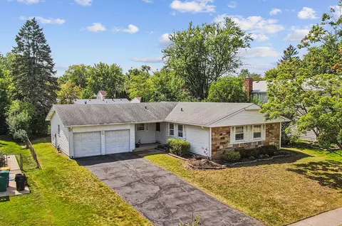 671 Silver Rock Ln, Buffalo Grove, IL 60089