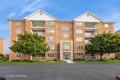 5520 115th St #404, Oak Lawn, IL 60453