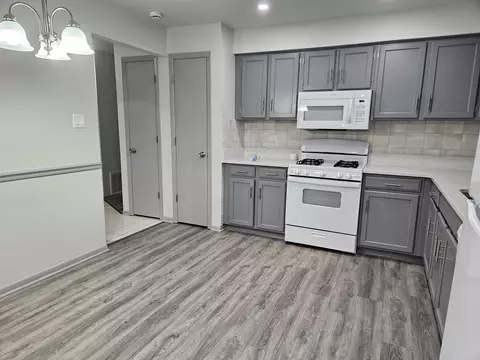 Kitchen - 12109 S Laramie Ave #2B, Alsip, IL 60803 photo 1 of 2