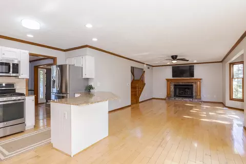1910 Haverhill, Normal, IL 61761 photo 10