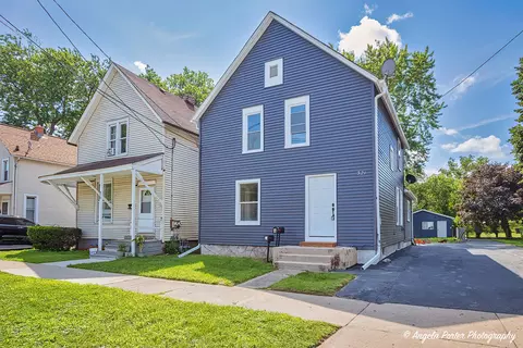 321 Liberty St, Waukegan, IL 60085