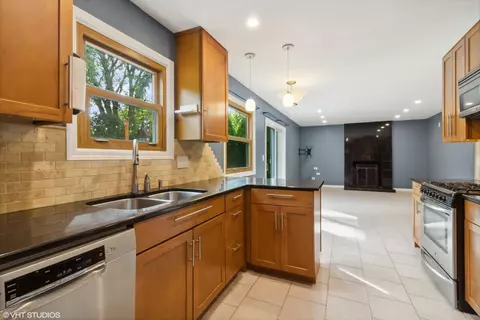 Kitchen - 817 W Appletree Ln, Bartlett, IL 60103 photo 1 of 6