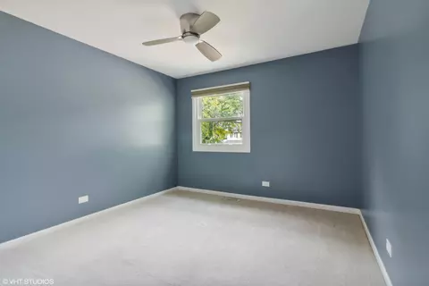 Bedroom - 817 W Appletree Ln, Bartlett, IL 60103 photo 4 of 7