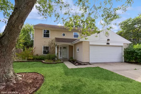 Exterior - 817 W Appletree Ln, Bartlett, IL 60103 photo 2 of 6