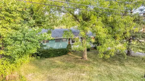 5831 Middaugh Ave, Downers Grove, IL 60516