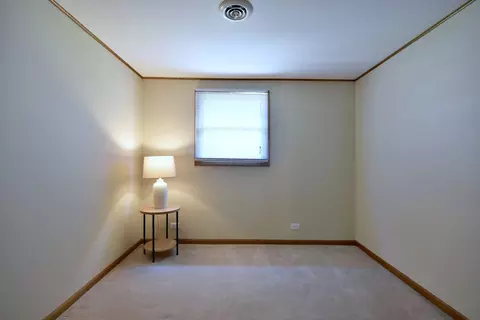 Bedroom - 4304 Linden Ln, Rolling Meadows, IL 60008 photo 4 of 6