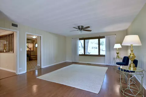 Living - 4304 Linden Ln, Rolling Meadows, IL 60008 photo 1 of 3