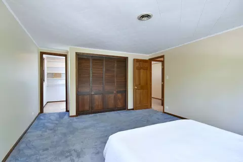 Bedroom - 4304 Linden Ln, Rolling Meadows, IL 60008 photo 3 of 6