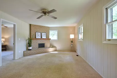 Living - 4304 Linden Ln, Rolling Meadows, IL 60008 photo 3 of 3