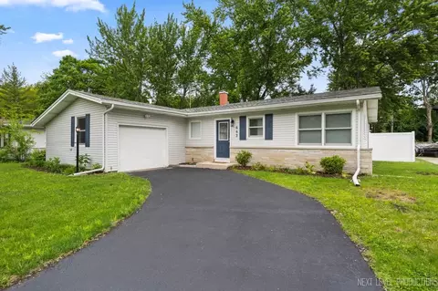 5 S443 Glenoban Dr, Naperville, IL 60563