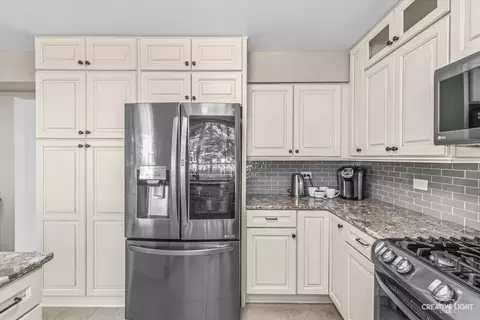 428 Monarch Birch Ln, Bartlett, IL 60103 photo 15