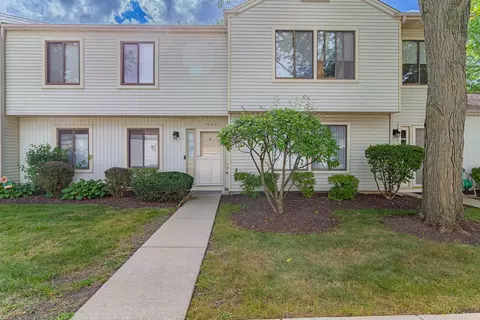 1637 Vermont Dr, Elk Grove Village, IL 60007