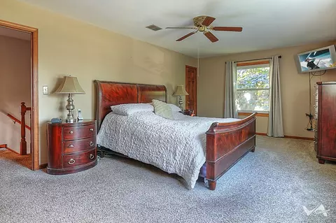 Bedroom - 1034 Fall Cir, Roselle, IL 60172 photo 1 of 2