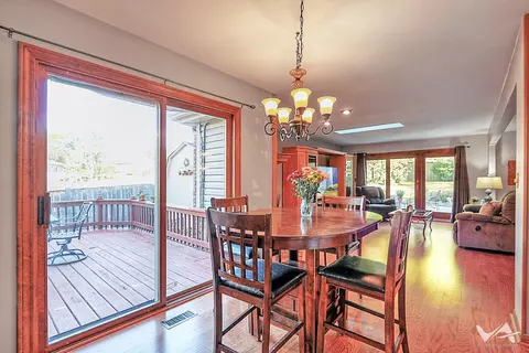Dining - 1034 Fall Cir, Roselle, IL 60172 photo 3 of 4